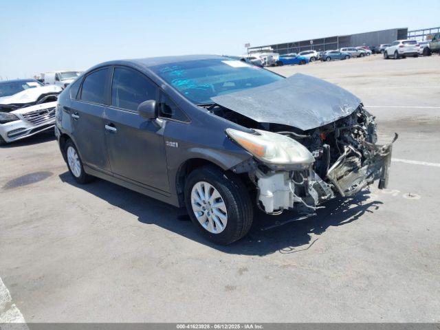  Salvage Toyota Prius