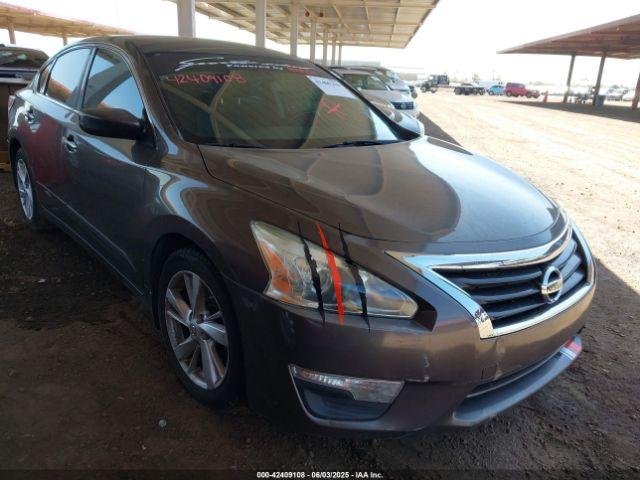  Salvage Nissan Altima