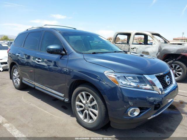  Salvage Nissan Pathfinder