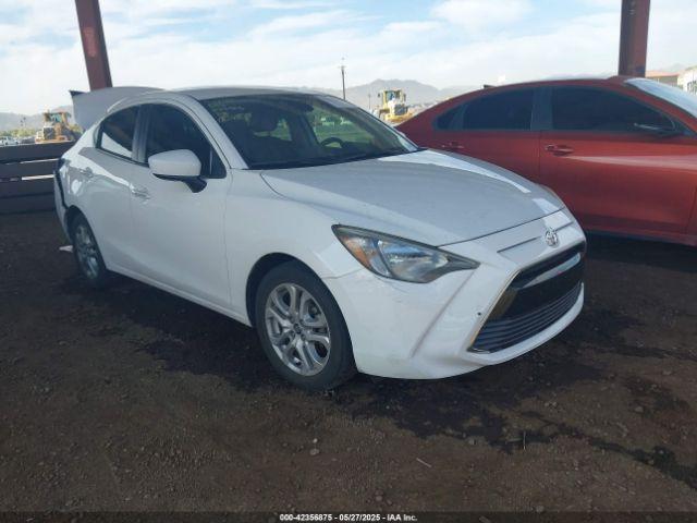  Salvage Toyota Yaris