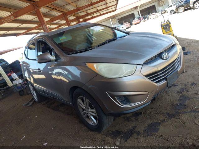  Salvage Hyundai TUCSON