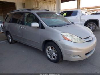  Salvage Toyota Sienna