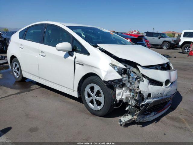  Salvage Toyota Prius