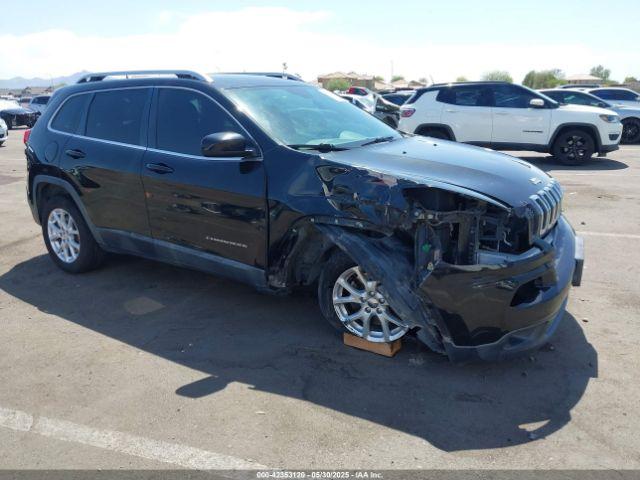  Salvage Jeep Cherokee
