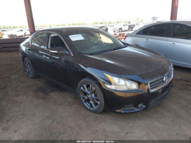  Salvage Nissan Maxima