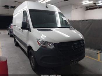  Salvage Mercedes-Benz Sprinter 1500