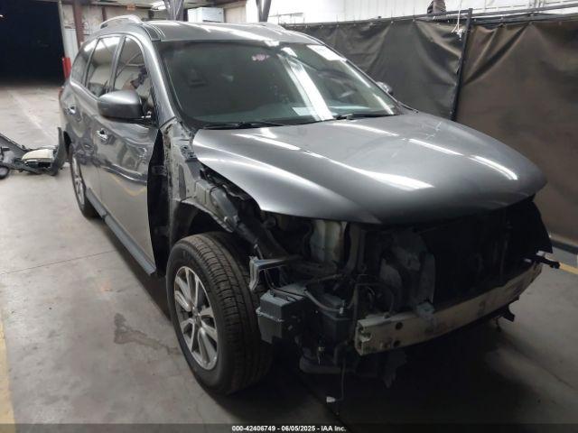  Salvage Nissan Pathfinder