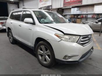  Salvage Toyota Highlander