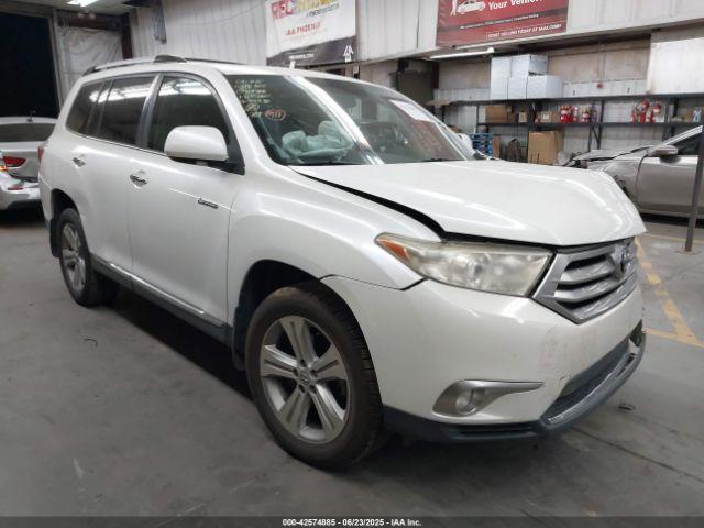  Salvage Toyota Highlander