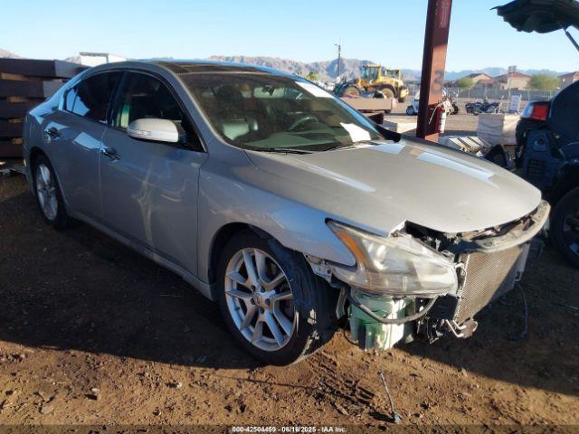  Salvage Nissan Maxima