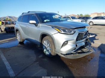  Salvage Toyota Highlander