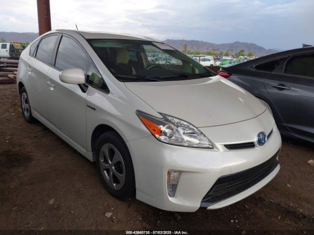  Salvage Toyota Prius