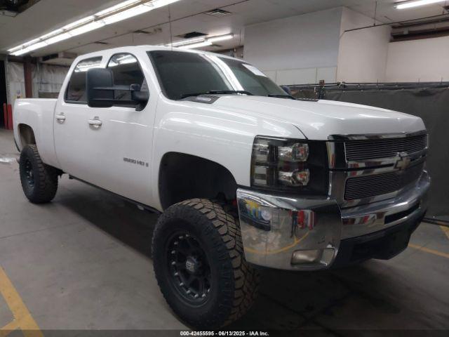  Salvage Chevrolet Silverado 2500