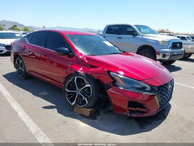  Salvage Nissan Altima
