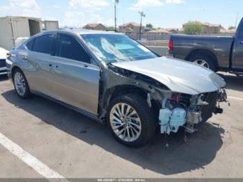  Salvage Lexus Es