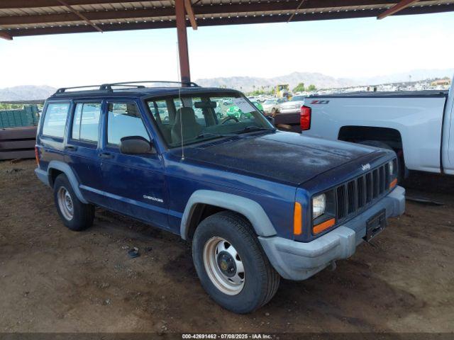  Salvage Jeep Cherokee