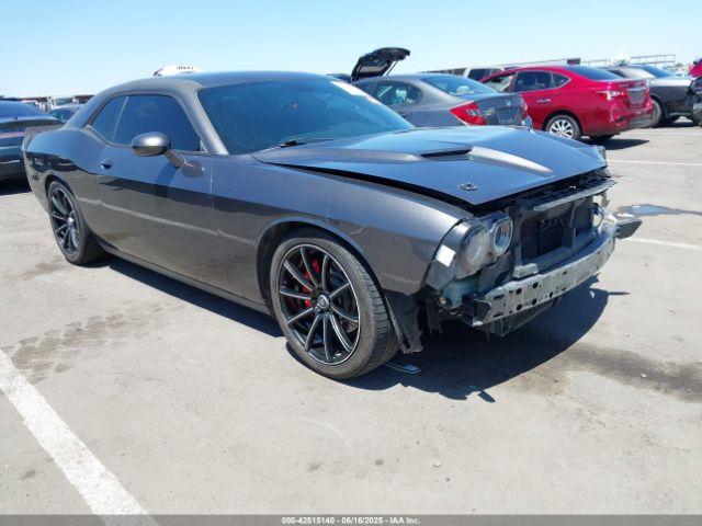  Salvage Dodge Challenger