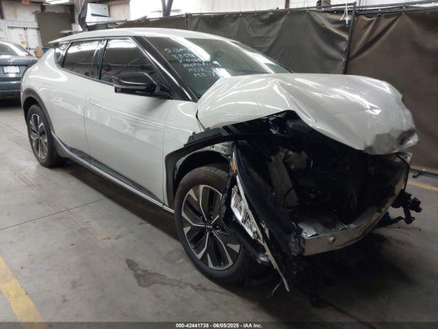  Salvage Kia EV6