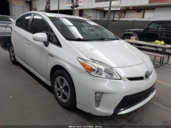  Salvage Toyota Prius