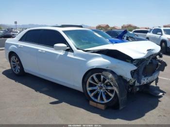  Salvage Chrysler 300