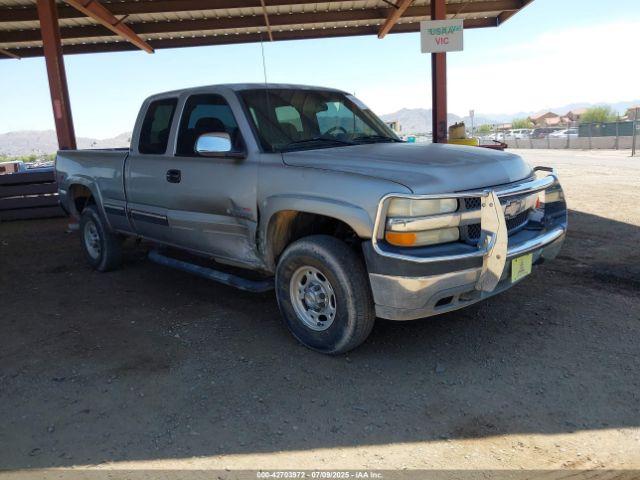  Salvage Chevrolet Silverado 2500