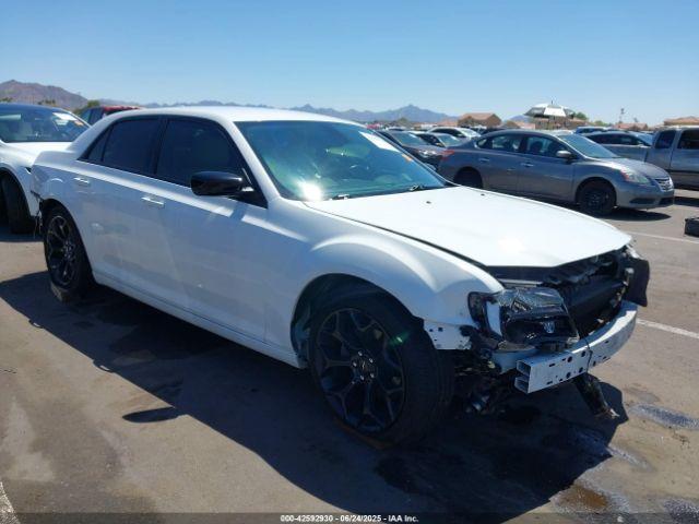  Salvage Chrysler 300