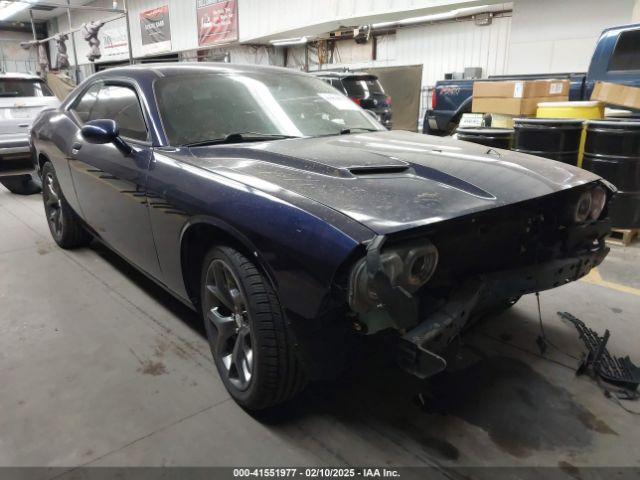  Salvage Dodge Challenger
