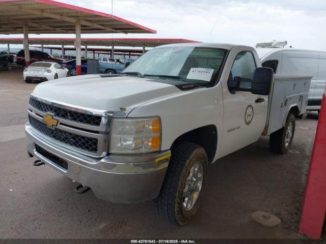 Chevrolet Silverado 2500 Work Truck Image 5