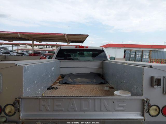 Chevrolet Silverado 2500 Work Truck Image 15