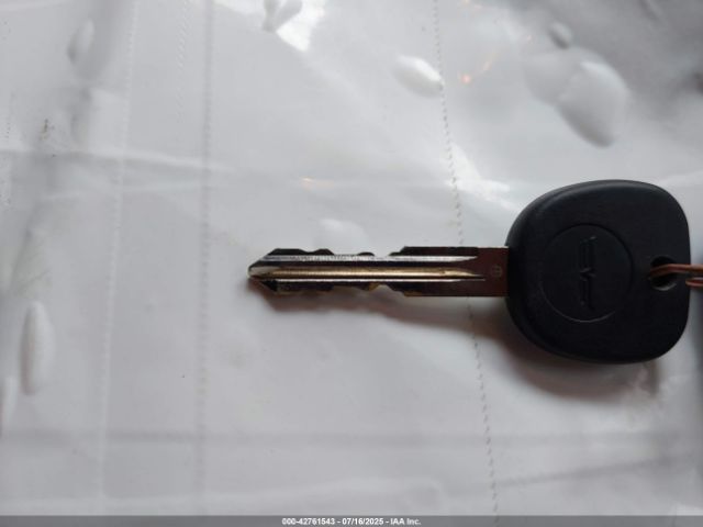 Chevrolet Silverado 2500 Work Truck Image 7