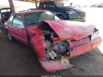  Salvage Ford Mustang