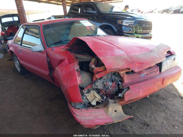  Salvage Ford Mustang
