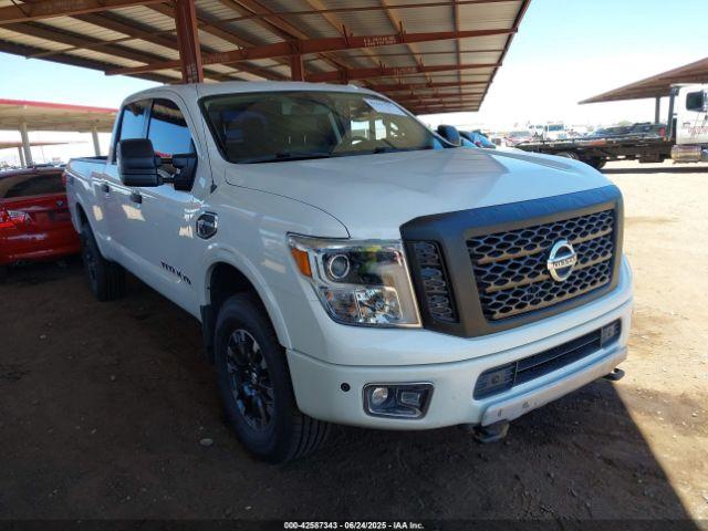  Salvage Nissan Titan