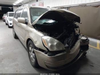  Salvage Hyundai Entourage