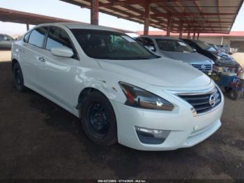  Salvage Nissan Altima