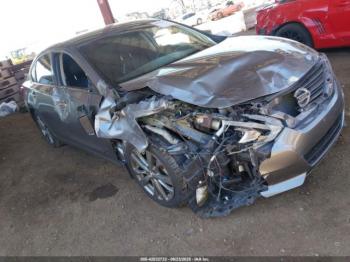  Salvage Nissan Altima