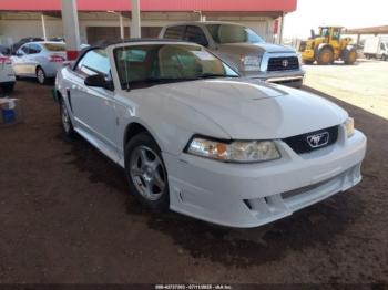  Salvage Ford Mustang