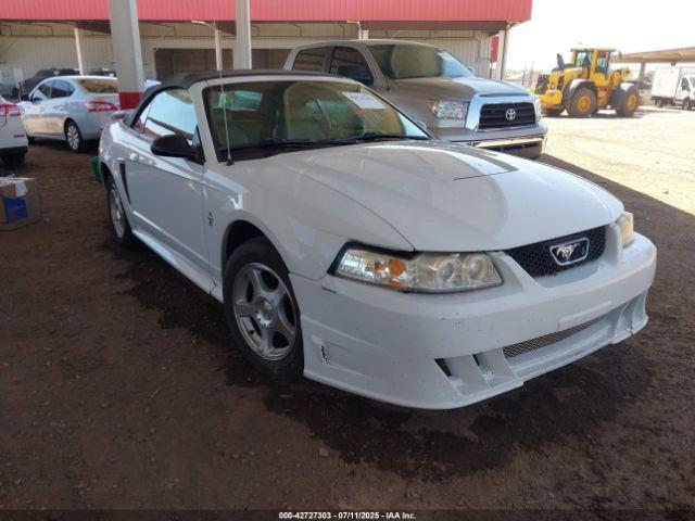  Salvage Ford Mustang