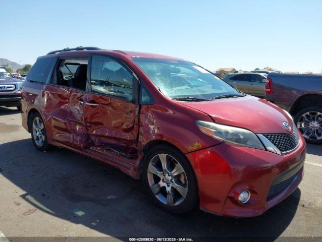  Salvage Toyota Sienna