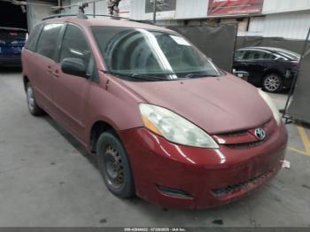  Salvage Toyota Sienna