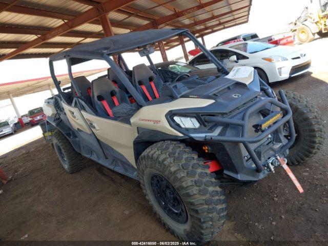  Salvage Can-Am Commander Max