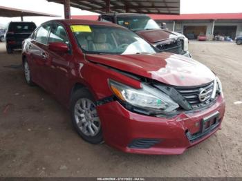  Salvage Nissan Altima