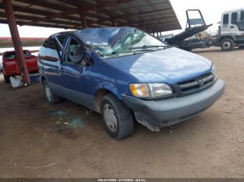 Salvage Toyota Sienna