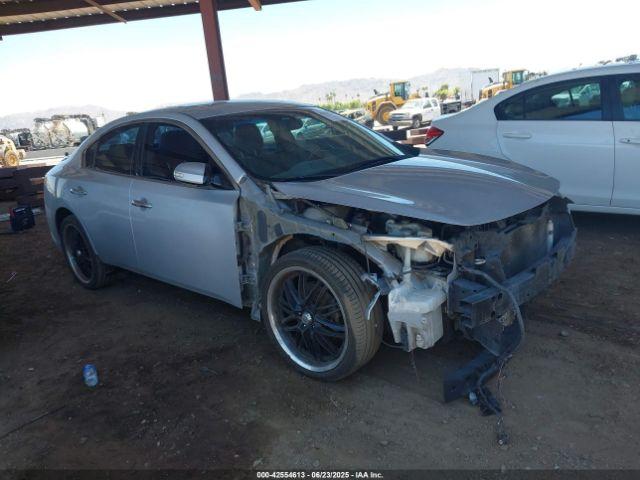  Salvage Nissan Maxima