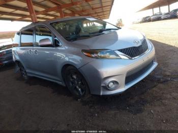  Salvage Toyota Sienna