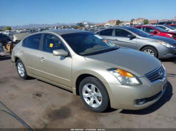  Salvage Nissan Altima