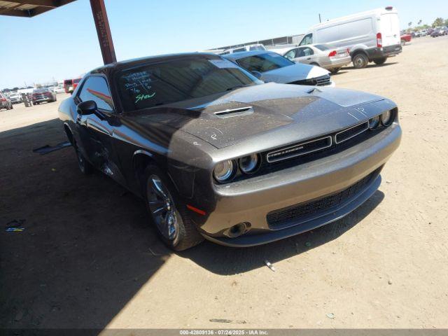  Salvage Dodge Challenger