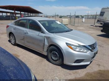  Salvage Nissan Altima