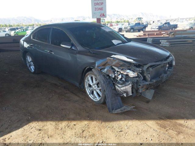 Salvage Nissan Maxima