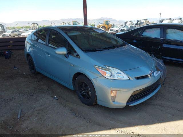  Salvage Toyota Prius